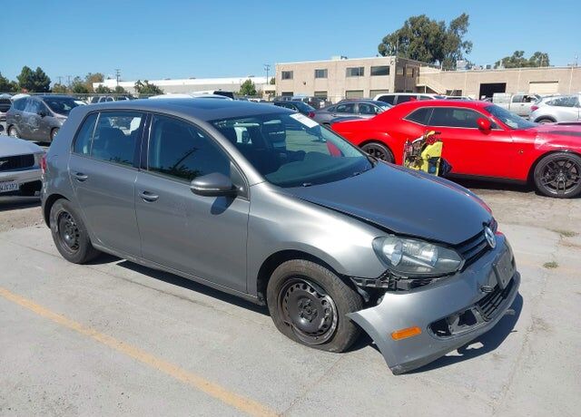 2014 VOLKSWAGEN Golf