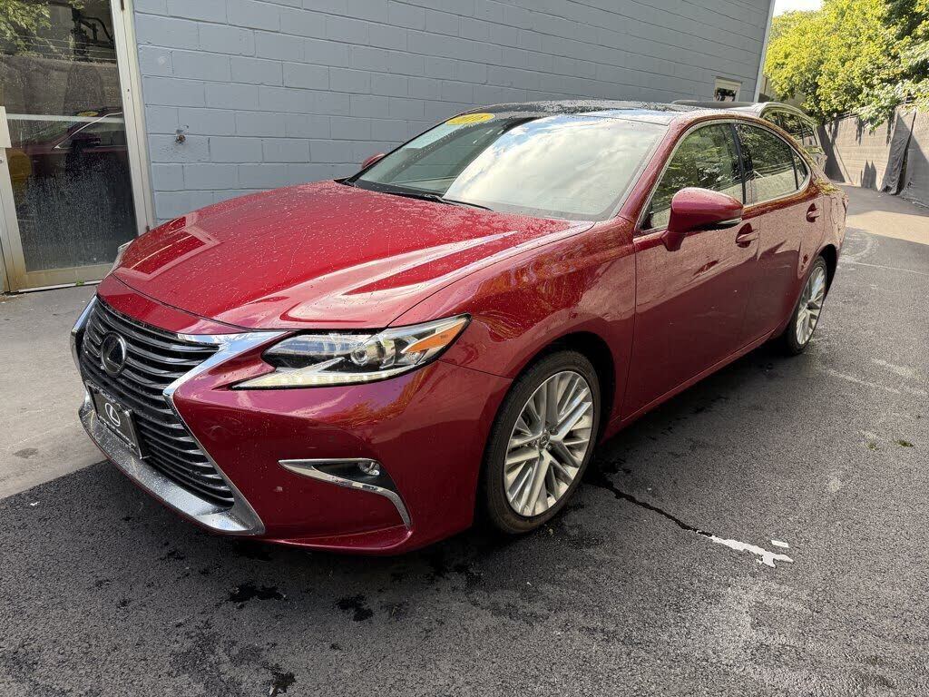2016 LEXUS ES