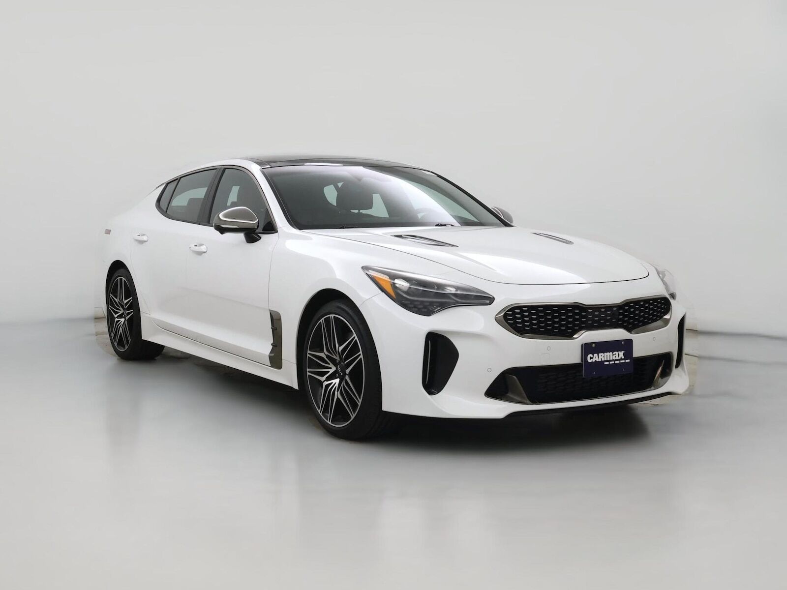 2023 KIA Stinger
