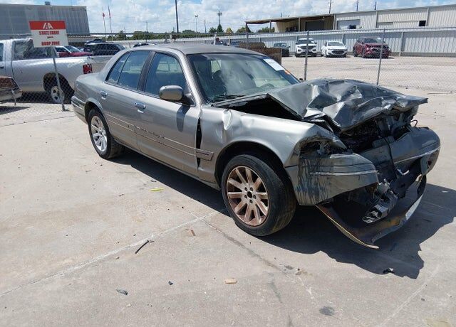 2000 FORD Crown Victoria
