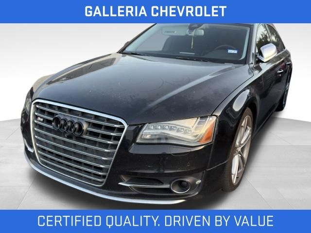 2013 AUDI S8