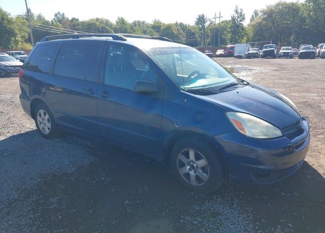 2004 TOYOTA Sienna