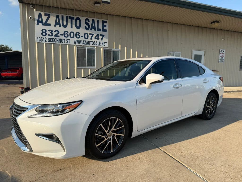 2018 LEXUS ES