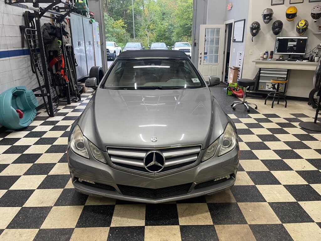2011 MERCEDES-BENZ E-Class