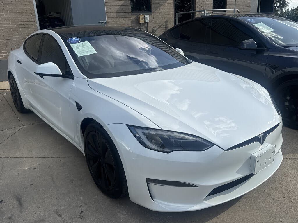 2024 TESLA Model S