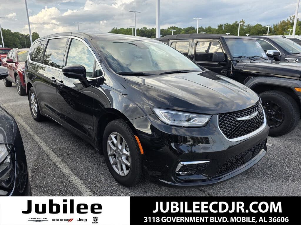 2024 CHRYSLER Pacifica