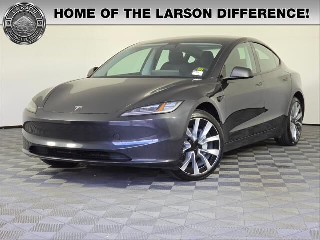 2025 TESLA Model 3