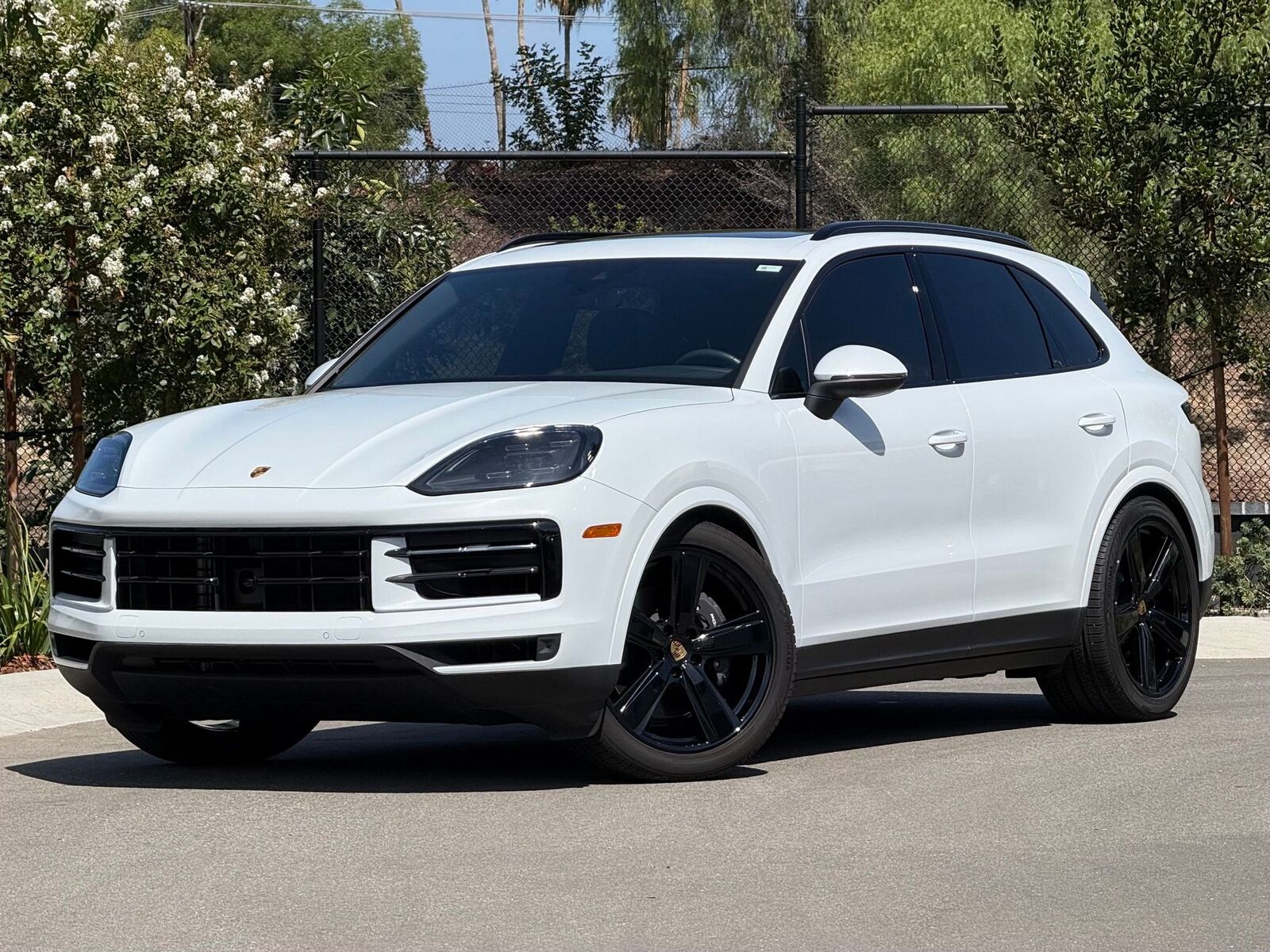 2024 PORSCHE Cayenne