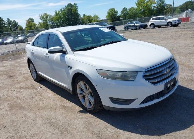 2013 FORD Taurus