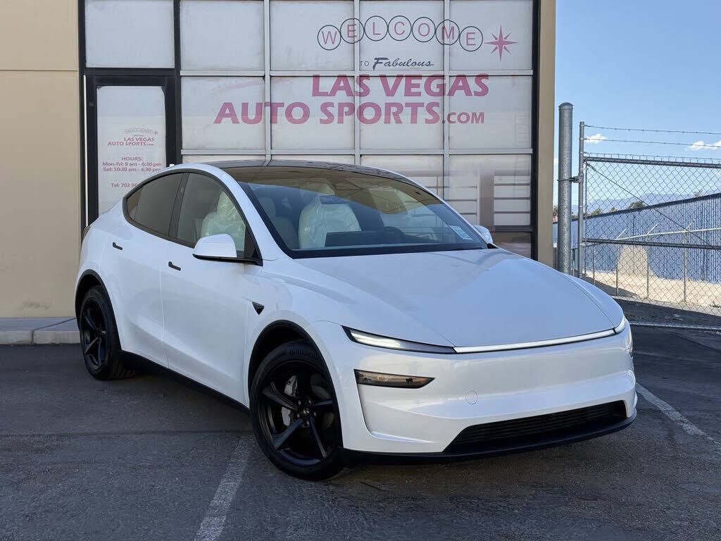 2026 TESLA Model Y