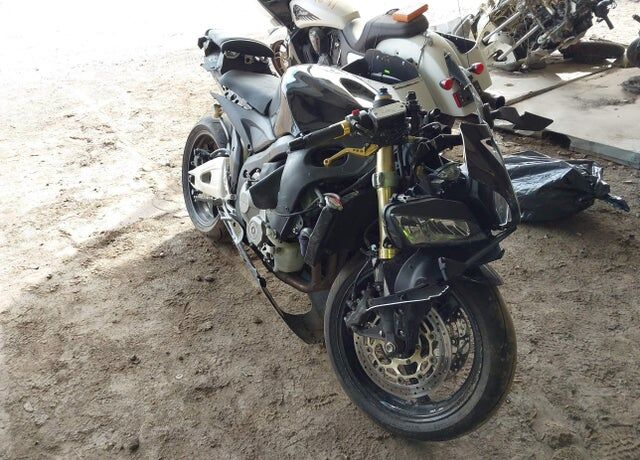 2006 HONDA CB