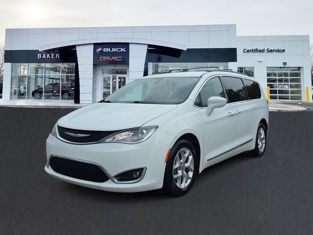 2017 CHRYSLER Pacifica