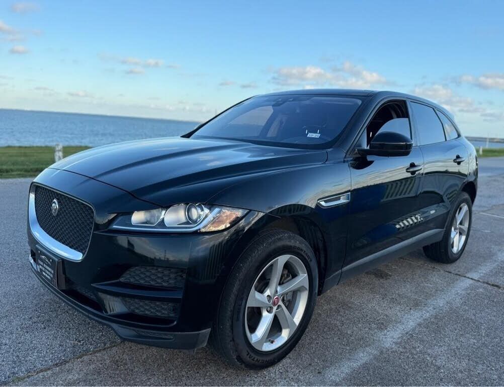 2017 JAGUAR F-Pace