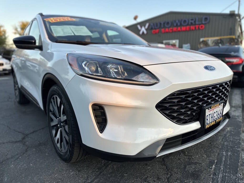 2020 FORD Escape