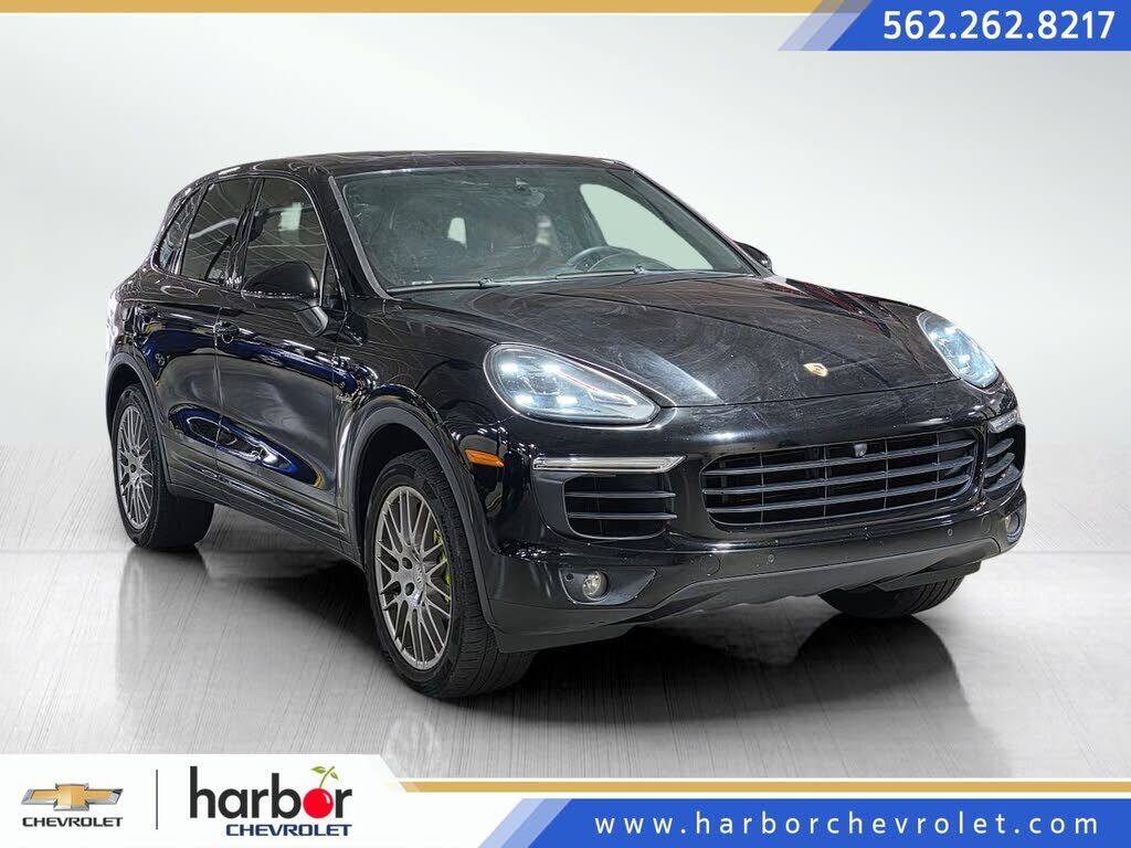 2016 PORSCHE Cayenne