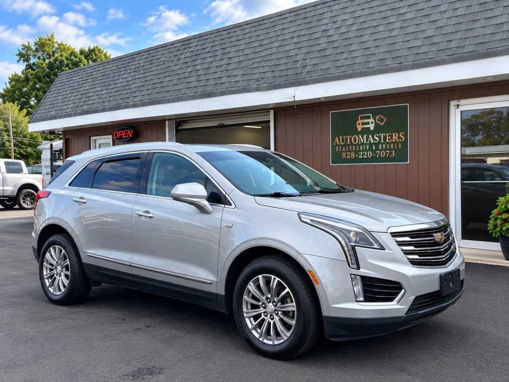 2017 CADILLAC XT5