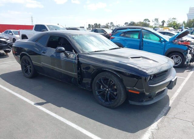 2017 DODGE Challenger