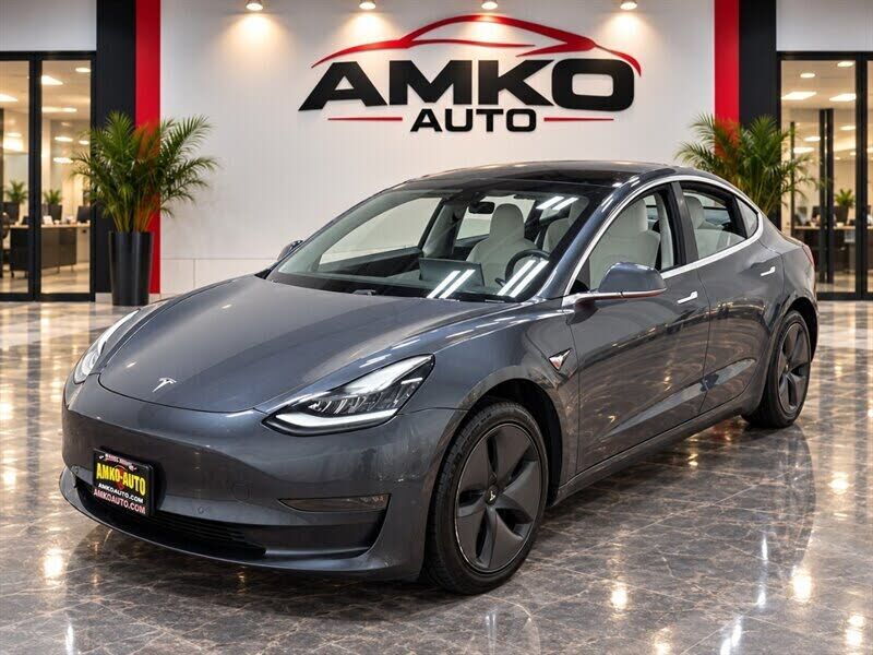 2020 TESLA Model 3