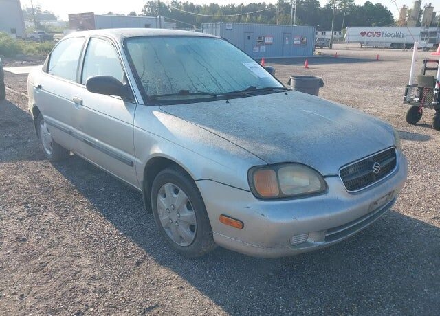 1999 SUZUKI Esteem