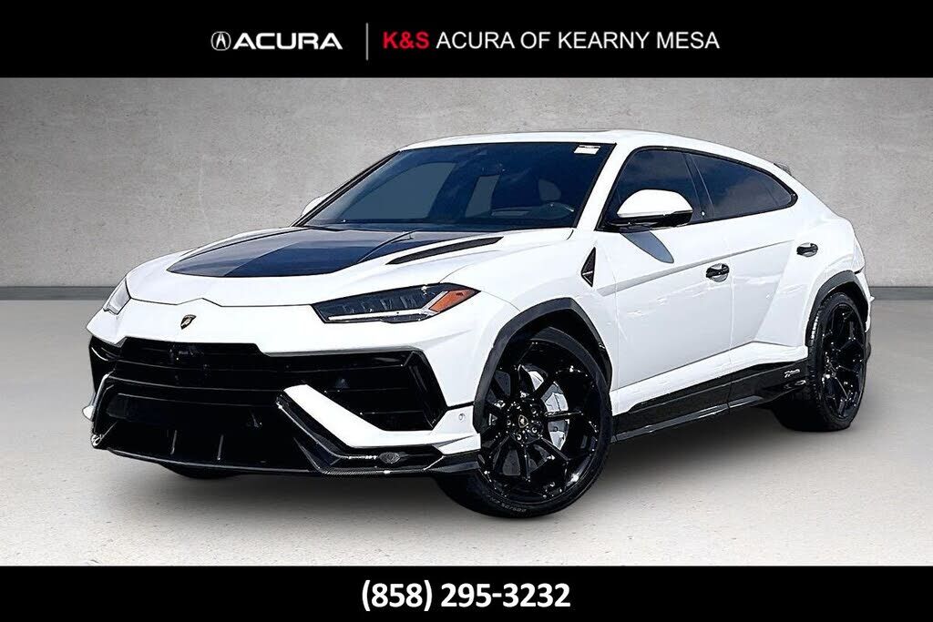 2023 LAMBORGHINI URUS