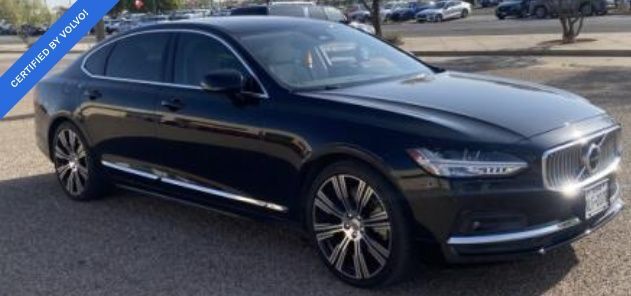 2023 VOLVO S90