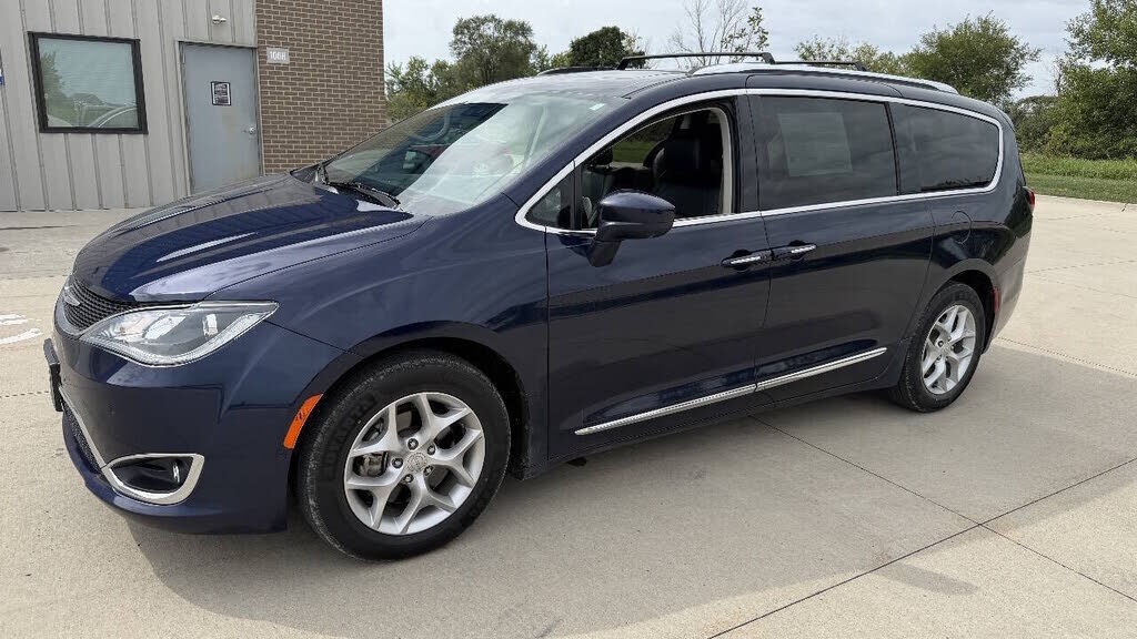 2019 CHRYSLER Pacifica