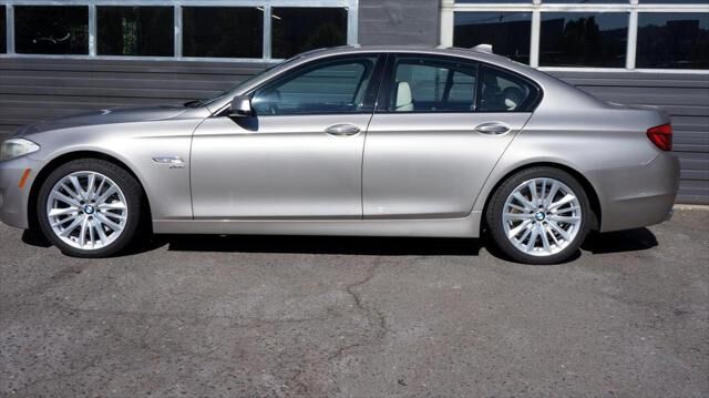 2011 BMW 550i