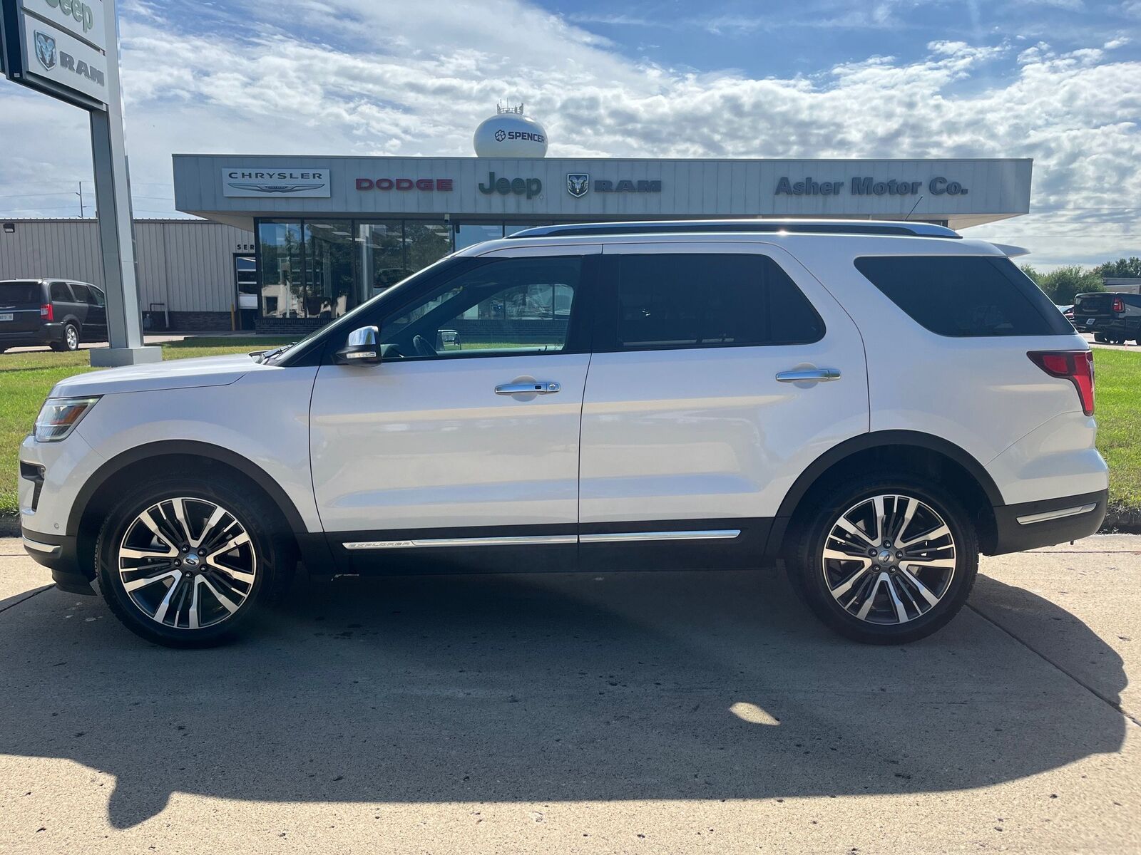 2019 FORD Explorer