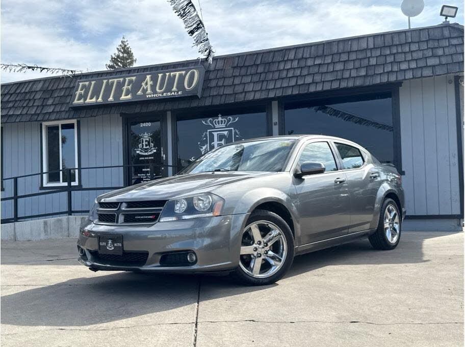 2013 DODGE Avenger