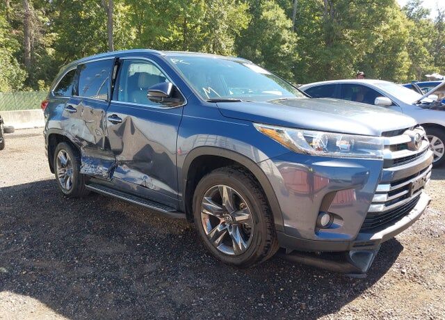 2018 TOYOTA Highlander