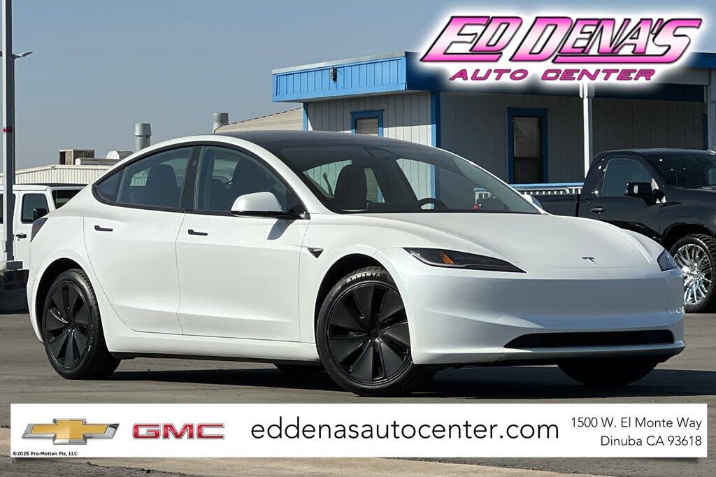 2025 TESLA Model 3