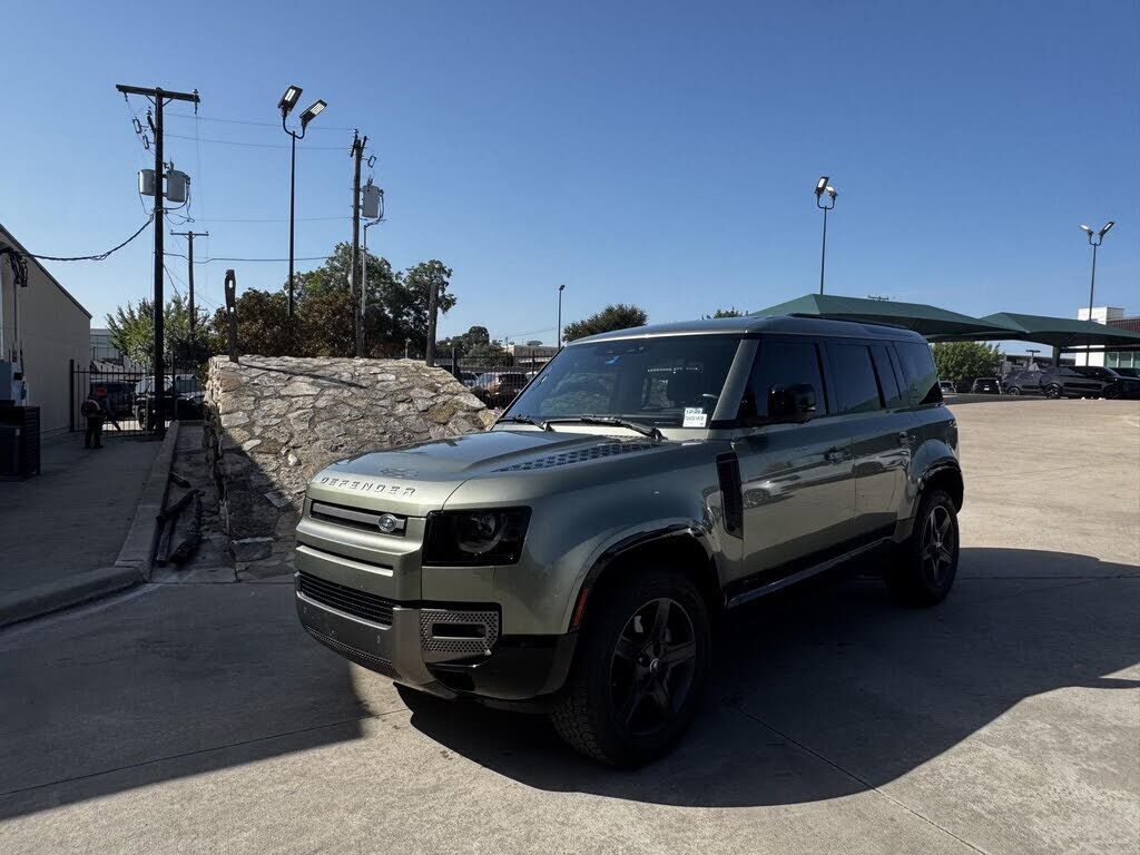 2021 LAND ROVER Defender