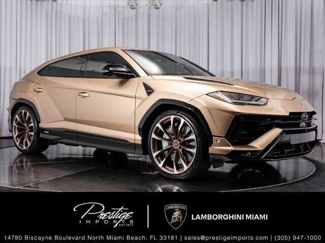 2024 LAMBORGHINI URUS