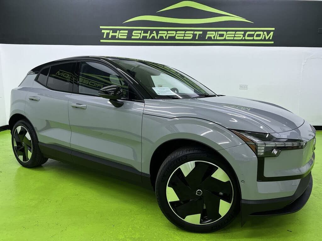 2025 VOLVO EX30