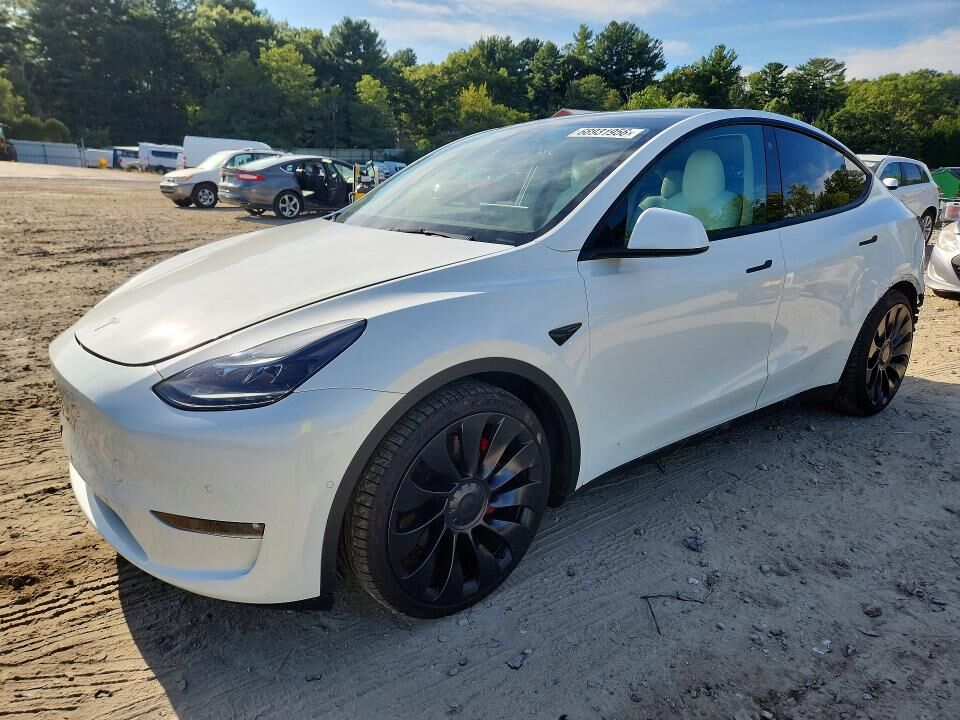 2022 TESLA Model Y
