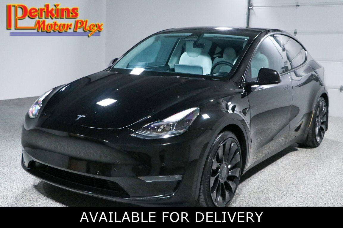 2022 TESLA Model Y
