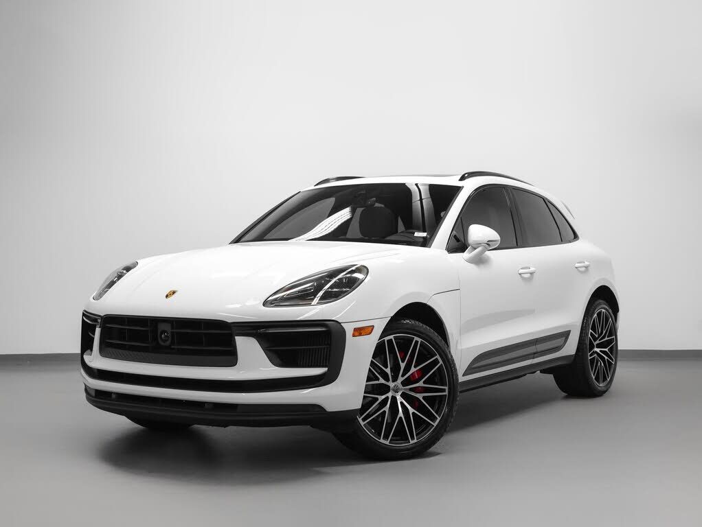 2024 PORSCHE Macan