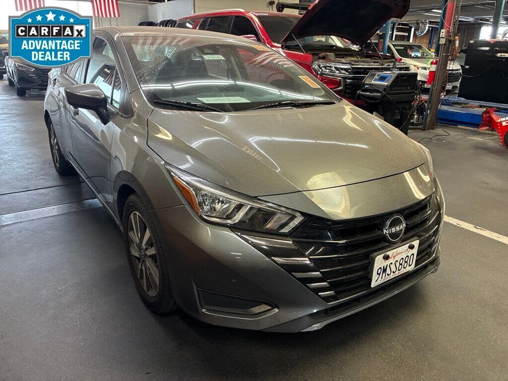 2024 NISSAN Versa