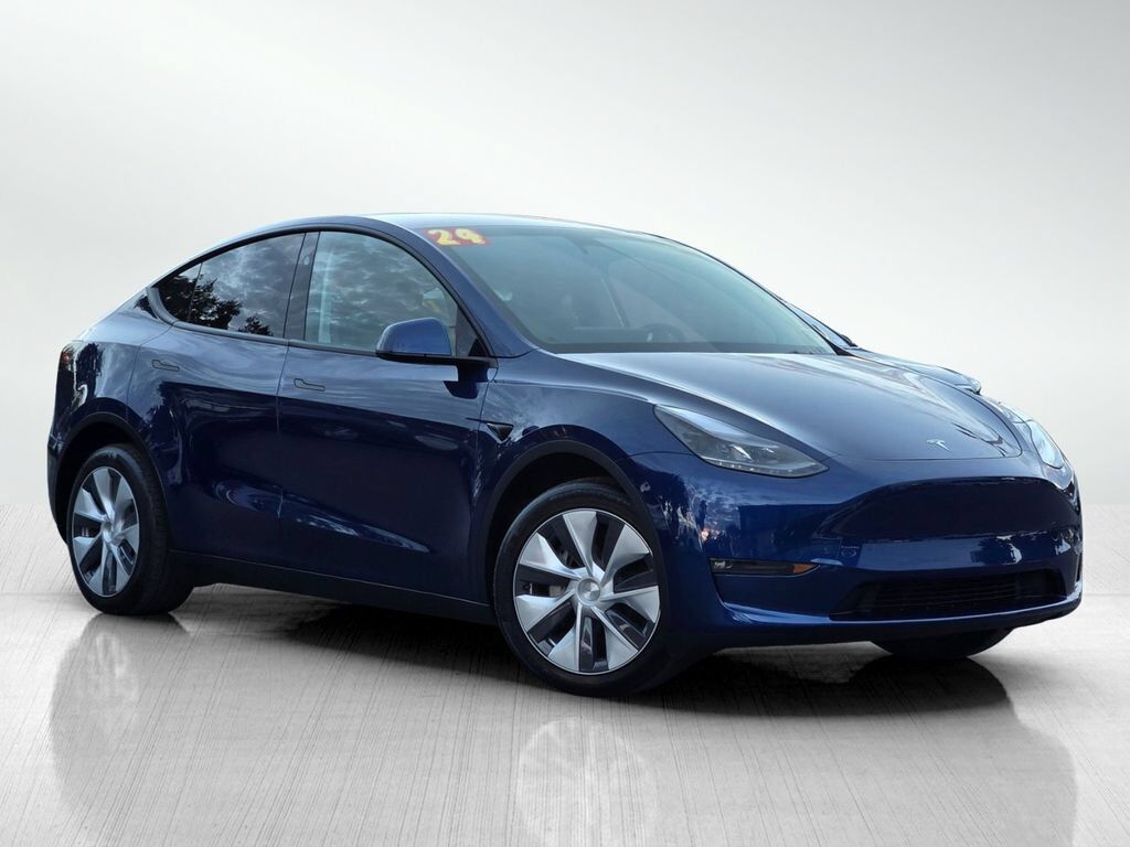 2024 TESLA Model Y