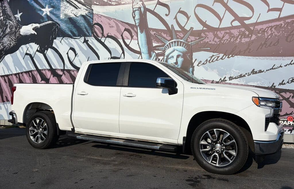 2024 CHEVROLET Silverado