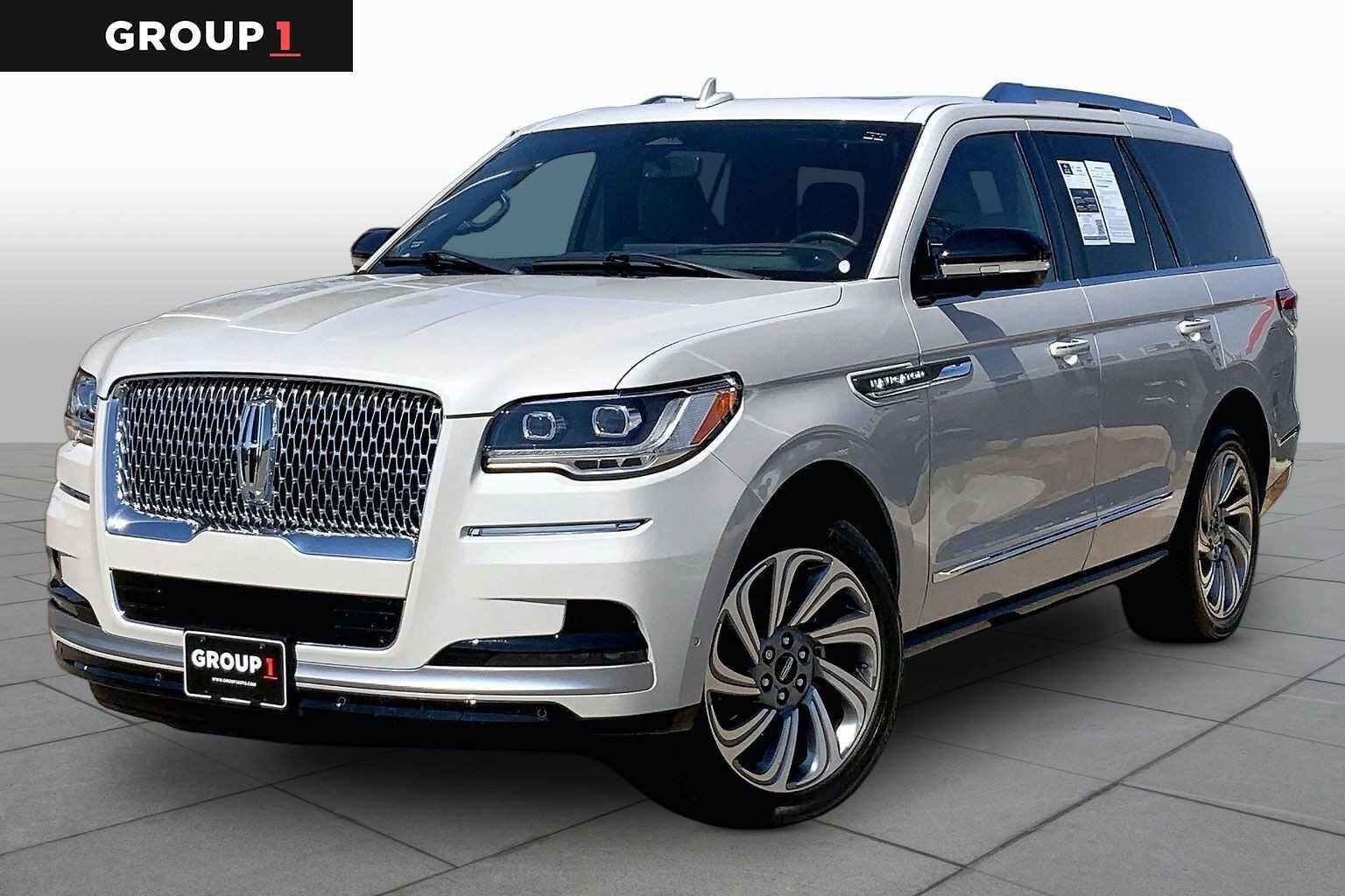 2022 LINCOLN Navigator