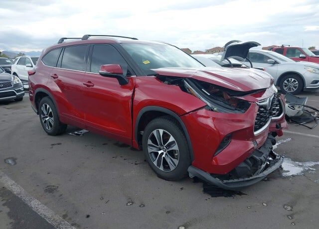 2021 TOYOTA Highlander