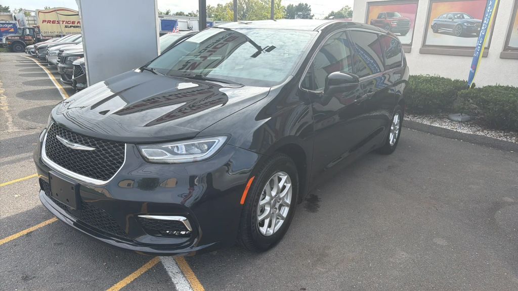 2023 CHRYSLER Pacifica
