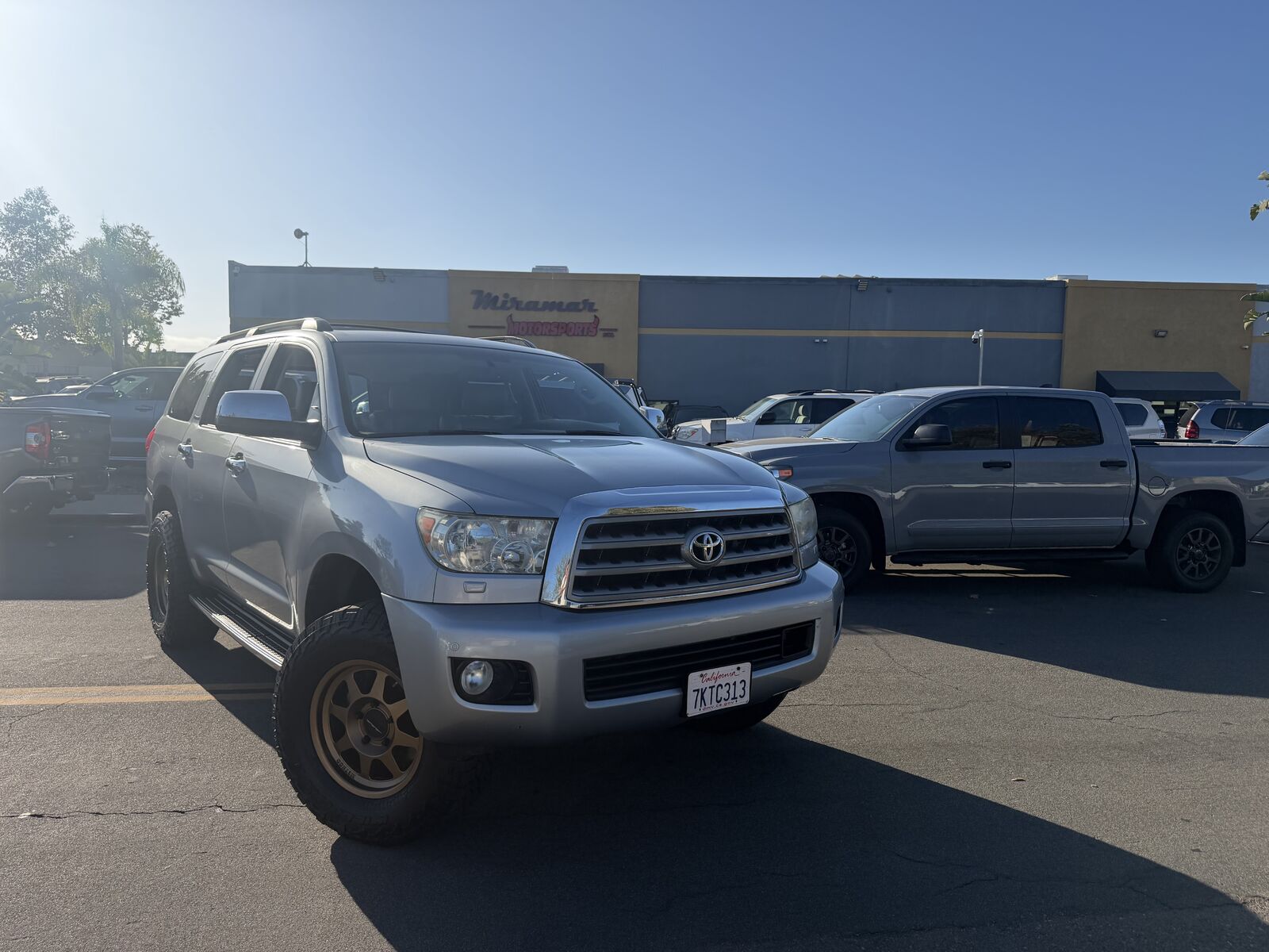 2015 TOYOTA Sequoia