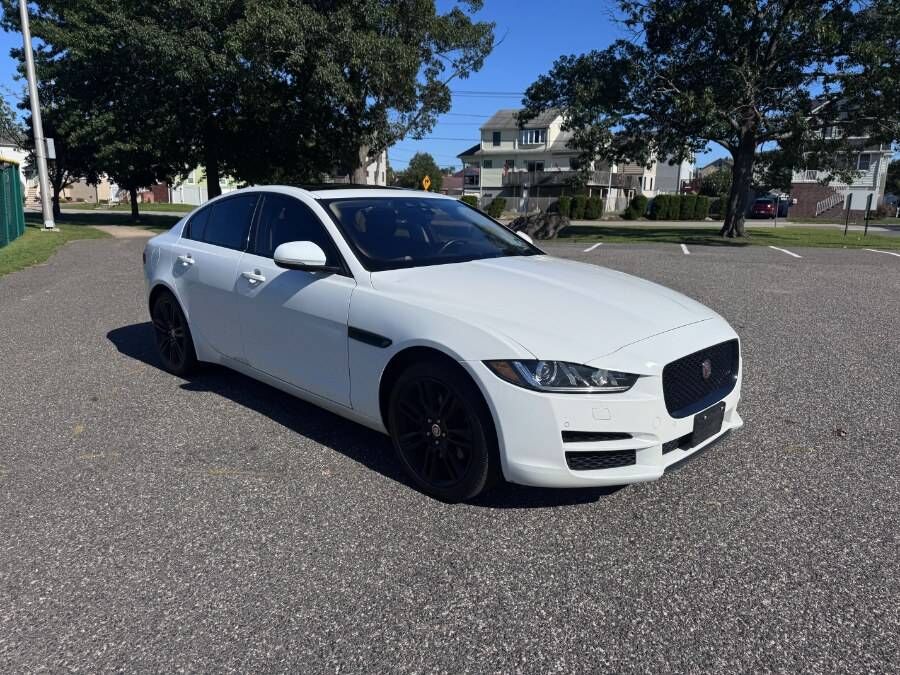 2018 JAGUAR XE