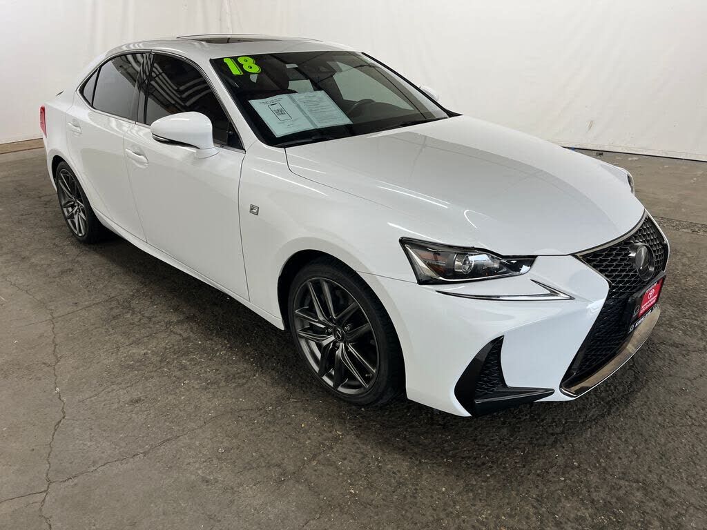 2018 LEXUS IS
