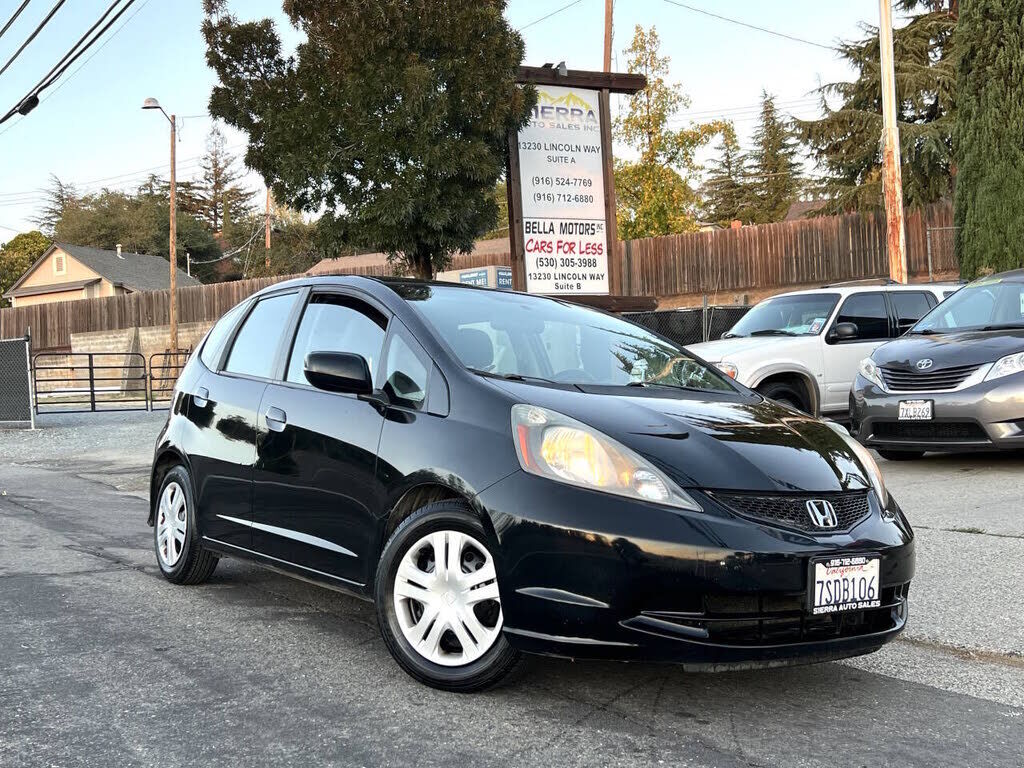 2011 HONDA Fit