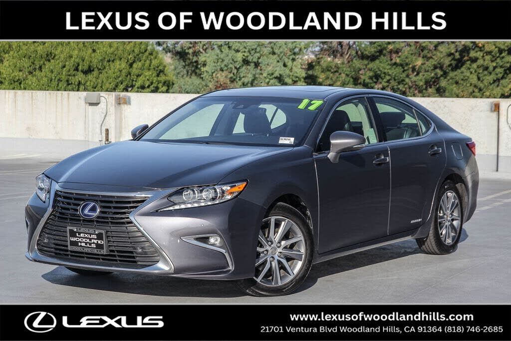 2017 LEXUS ES
