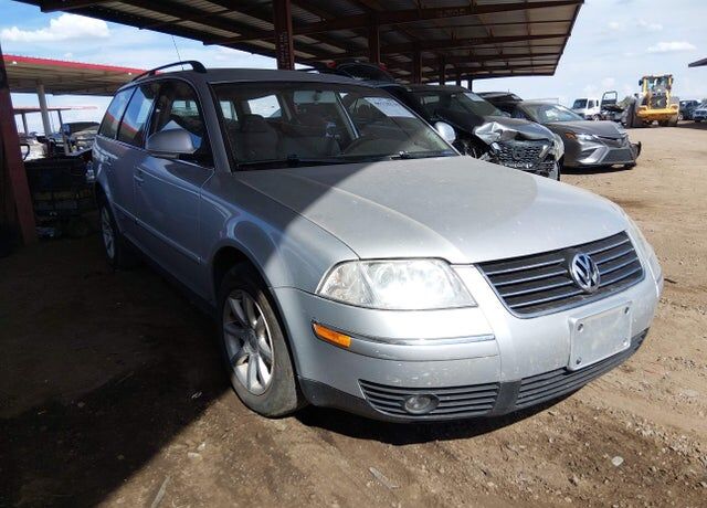 2004 VOLKSWAGEN Passat