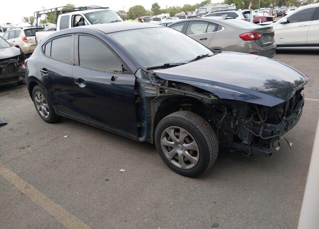 2016 MAZDA Mazda3